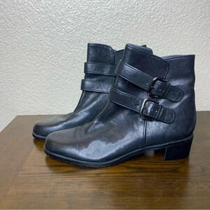 Stuart Weitzman belted boot size 9.5- final price